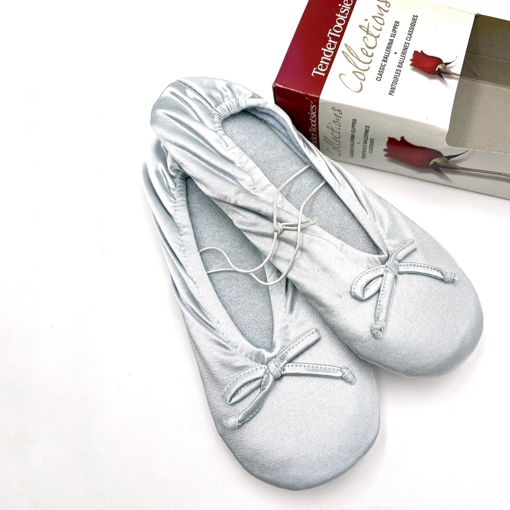 Tender Tootsies Classic Ballerina Slippers Suede Sole Satin White Size 8 / 9